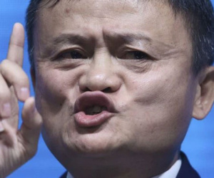 Nghe theo khẩu hiệu ‘Còn trẻ mà, cứ tiêu đi, chỉ cần đi vay’ của Jack Ma, hàng triệu người Trung Quốc lâm cảnh nợ nần, bế tắc, có người muốn tự sát