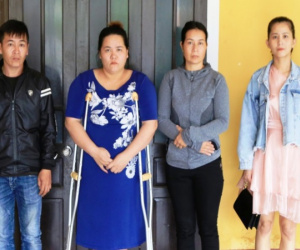 Khởi tố thêm 2 đối tượng vụ cô gái bị lột đồ, đánh ghen dã man như thời trung cổ