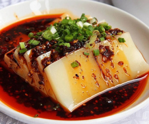 Phụ nữ thuộc nhóm da nhờn rất nên tránh 5 món này kẻo đổ dầu nhiều, tắc lỗ chân lông và sinh mụn đầy mặt