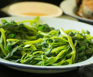 Đây là sai lầm cực khi ăn rau xanh khiến rau biến chất hoặc mất hết dinh dưỡng, các gia đình Việt cần thay đổi ngay kẻo sinh bệnh