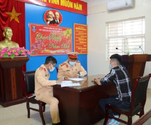 Phạt 10,5 triệu đồng tài xế chạy 299km/h trên Đại lộ Thăng Long với nhiều lỗi vi phạm