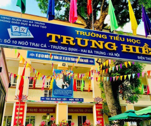 Cô giáo Hà Nội bị tố dùng thước sắt đánh học sinh