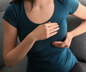 Một người mắc bệnh ung thư sẽ thấy 2 dấu vết kỳ lạ ở ngực, càng khám sớm thì cơ hội điều trị, sống sót càng cao