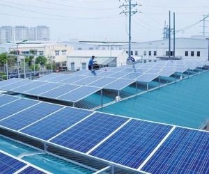 Bộ Công Thương nói gì về mức giảm giá mua điện mặt trời áp mái?