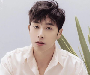 NÓNG: Yunho (DBSK) bị tố đến cơ sở giải trí người lớn phi pháp quá giờ giới nghiêm, chống trả cảnh sát để chạy trốn