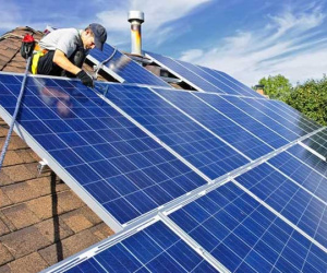 Bộ Công Thương kiểm tra việc phát triển ‘nóng’ điện mặt trời tại 10 tỉnh