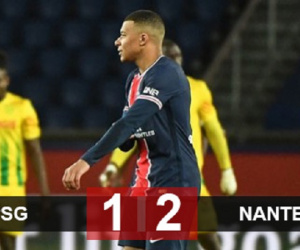 Thua sốc đội áp chót, PSG kém ngôi đầu 3 điểm