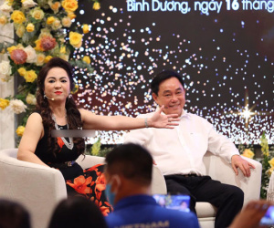 Bà Phương Hằng - vợ ông Dũng 'lò vôi' lần đầu khẳng định trước hàng trăm cơ quan báo chí về tin đồn 'giựt chồng', đáp trả những người bảo mình 'nói riết mất sang'!