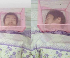 Quảng cáo màn chống muỗi mini, thanh niên diễn sâu đến độ khách hàng 'hết hồn', nhiều người không biết còn để lại lời chia buồn!