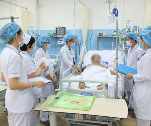 Uống cả lít bia một ngày, người đàn ông viêm tụy hoại tử suýt chết