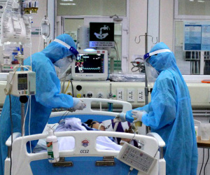 Hai bệnh nhân Covid-19 rất nặng ở Hà Nội và Đà Nẵng