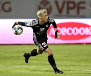 Bùi Tiến Dũng không có tên trong đội hình TPHCM đấu Sài Gòn FC