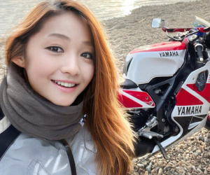 Cư dân mạng ngã ngửa với nữ biker xinh đẹp thực chất lại là 1 ông chú 50 tuổi giả gái bằng FaceApp