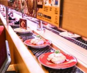 Đổ xô đi đổi tên để hưởng khuyến mại sushi
