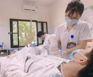 Pháo tự chế phát nổ, thiếu niên 17 tuổi phải cắt cụt tay
