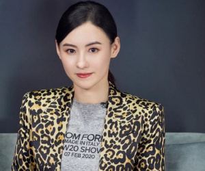 Nguyên nhân Trương Bá Chi giữ bí mật danh tính cha của con trai thứ 3 vì liên quan tới thỏa thuận ly hôn với Tạ Đình Phong?