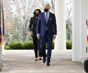 Ông Biden lại gọi nhầm bà Harris là 'tổng thống'