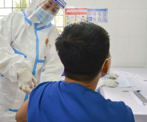 3 trường hợp ở Điện Biên phản ứng phụ sau tiêm phòng Vaccine AstraZeneca