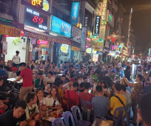 NÓNG: TP.HCM chính thức cho vũ trường, quán bar, karaoke được phép hoạt động trở lại từ chiều 19/3