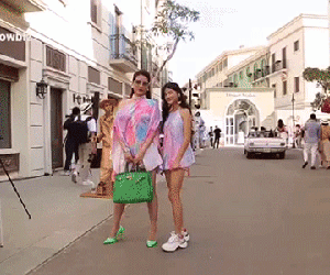 Cận cảnh nhan sắc + đôi chân dài miên man của ái nữ nhà Trương Ngọc Ánh, có xịn như ảnh đăng 'Phây' cùng mẹ?