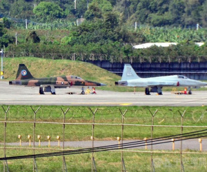 NÓNG: Hai tiêm kích F-5E của Đài Loan nghi va vào nhau rồi rơi xuống biển, phi công mất tích