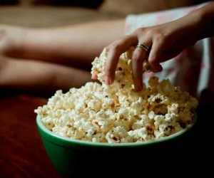 Ăn đêm có hại thế nào? Sự thật về 'giờ giới nghiêm' của dạ dày bạn cần biết