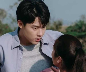 Vợ muốn thuê người trông con đi làm lại thì chồng tuyên bố: 'Không làm được phải tự bỏ hết tiền', để rồi tiếng gọi bi bô ấy đủ khiến anh ta 'tái mét'