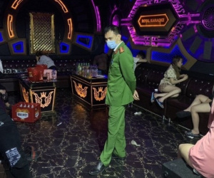 Bắc Giang: Kiểm tra quán karaoke, phát hiện 5 học sinh dương tính với ma túy