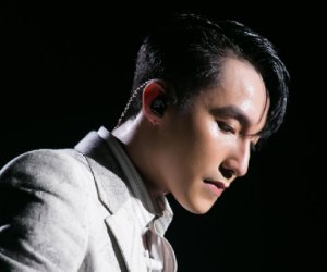 Sơn Tùng khiến dân mạng tranh cãi khi trình diễn 'Hãy trao cho anh': Hát live thua Jack?