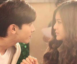 Gặp vợ cũ, chồng rút ví 3 triệu dặn 'chăm con tử tế', nhưng biết xuất thân của đứa trẻ trên tay cô, anh tái mặt ngượng không nói thêm được lời nào