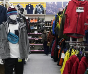 Chân dung hãng quần áo đang đe dọa Uniqlo ở Nhật Bản: Giá rẻ hơn cả nửa mà chất lượng tương đương, tăng trưởng ở tốc độ 'phi thường'