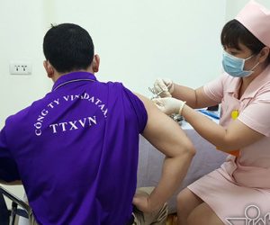 Thêm 30 người tiêm thử nghiệm vắc xin Covivac của Việt Nam