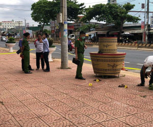 Vụ 1 người chết, 1 người bị thương trước cổng UBND huyện: Từ rượu mà ra
