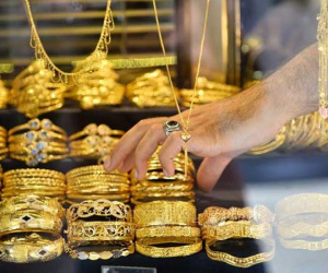 Giá vàng thế giới, chứng khoán Mỹ cùng đi xuống