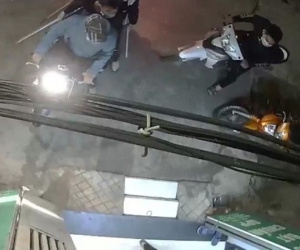 Hà Nội: Truy tìm nhóm côn đồ ném chất bẩn, đập phá hiệu thuốc, hành hung thai phụ