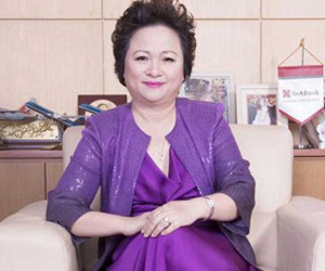 Nữ tướng rút lui, con gái lên ghế nóng ghi dấu 1 tỷ USD