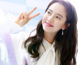 39 tuổi nhưng làn da của Song Ji Hyo vẫn láng mượt như thời 20 nhờ 5 bí kíp sau