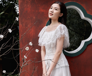 Lương Thanh cuốn hút trong trang phục đen - trắng