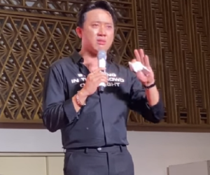 Trấn Thành khóc nức nở trong tiệc mừng Bố Già: 'Tôi là một thằng ngu, ngây thơ với mọi thứ và nó mang đến cho tôi nhiều tai tiếng, hiểm họa trong cuộc đời'