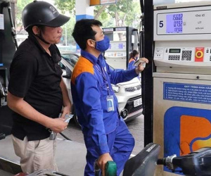 Bất ngờ đảo chiều, xăng dầu bị chặn đà tăng giá liên tục
