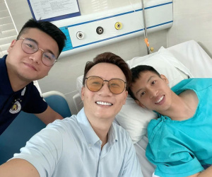 Hoàng Bách vào viện thăm Hùng Dũng sau pha chấn thương kinh hoàng, thay nam cầu thủ gửi lời đặc biệt đến khán giả