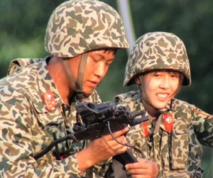 Mũi trưởng Long đổi ảnh bìa nhưng chỉ có Hậu Hoàng không bị dìm hàng, thuyết âm mưu gì đây?