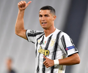 Ronaldo đưa ra yêu sách để ở lại Juventus
