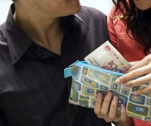 Vừa nghe bạn trai vay 30 triệu mua lan tiền tỉ, cô gái trẻ từ chối thẳng thừng và quyết định chia tay luôn, cư dân mạng phán: 'Yêu mà lý trí ghê!'