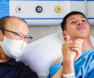 Báo Hàn Quốc ca ngợi hành xử 'hiếm có' của HLV Park Hang-seo