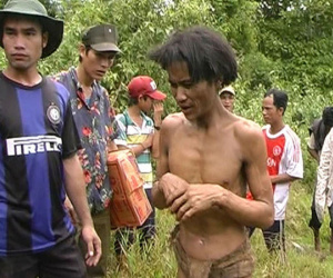 'Người rừng' Hồ Văn Lang đi làm căn cước công dân