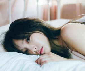 Nhìn thấy đối tượng xem mắt ngồi trên xe lăn, tôi tức giận bỏ về, song anh ta gọi lại hỏi một câu khiến tôi phải hối hận