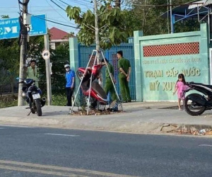 Hiện trường vụ tai nạn giao thông khiến 2 chiến sĩ cảnh sát cũng phải lắc đầu khó hiểu