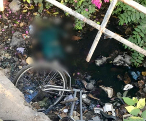 TP.HCM: Thanh niên tử vong bất thường cạnh xe đạp dưới kênh đen ngòm