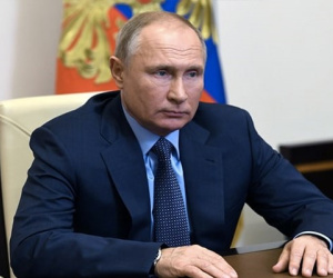 Ông Putin gặp tác dụng phụ khi tiêm vắc-xin Covid-19